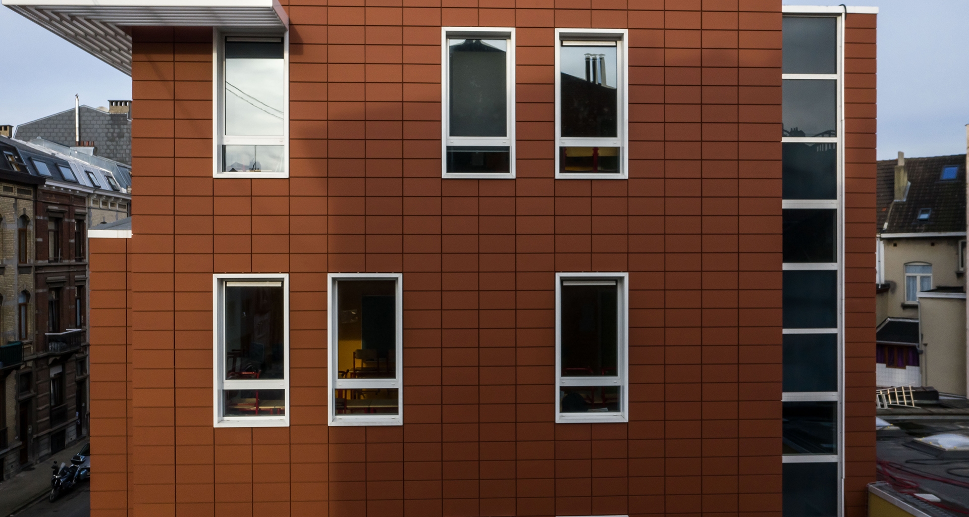 Bardages façades en terre cuite + crepis Bruxelles