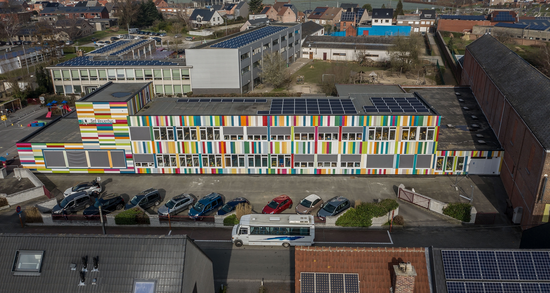 Bardage façades en panneaux HPL école Buggenhout