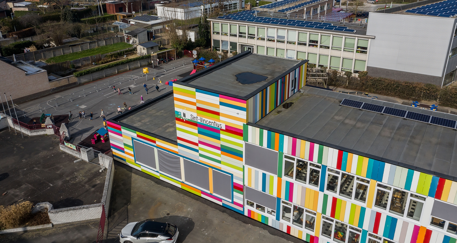 Bardage façades en panneaux HPL école Buggenhout
