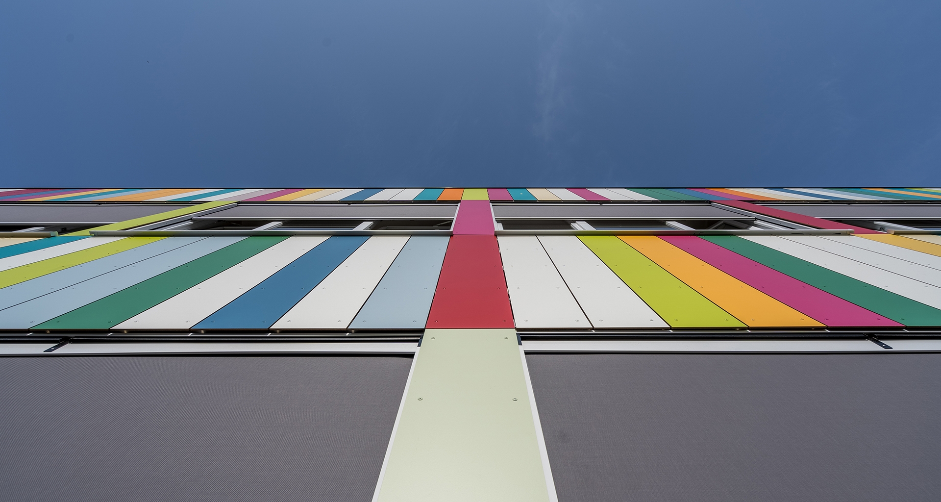 Bardage façades en panneaux HPL école Buggenhout