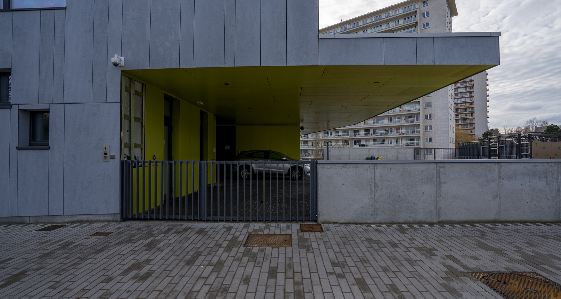 Bardages en panneaux fibres ciments école Bruxelles