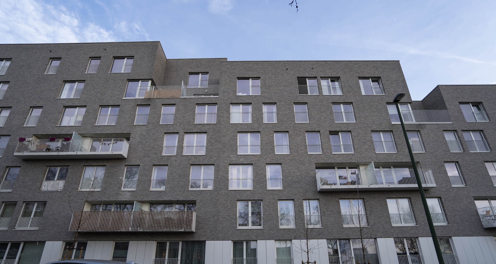 Briques des façades, panneaux fibres ciment et briquettes