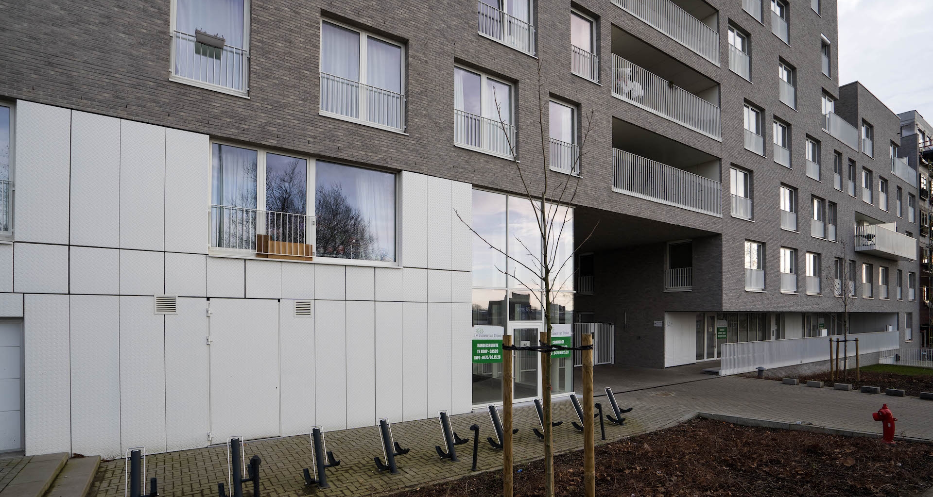 Briques des façades, panneaux fibres ciment et briquettes